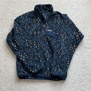Patagonia lightweight fleece